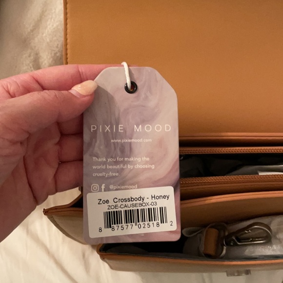Pixie Mood Zoe Crossbody - Picture 3 of 3